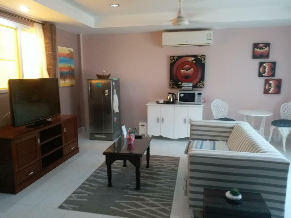 Residence Chez Nous Phuket Rawai Buitenkant foto